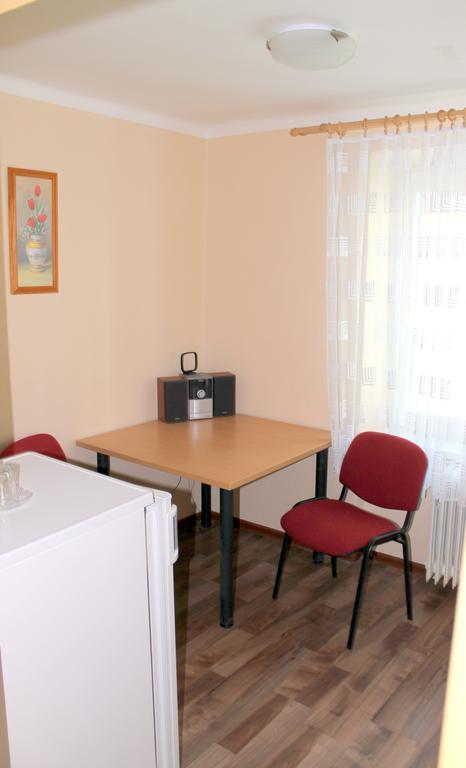 Sd Nemcovej 1 Hostel Caşonia Cameră foto